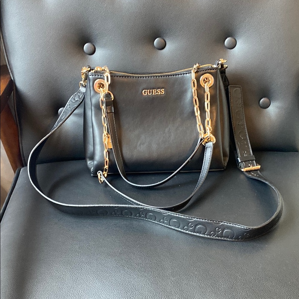 GUESS Black Shoulder Bag